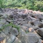 field of rocks that ring when struck with a metal object
